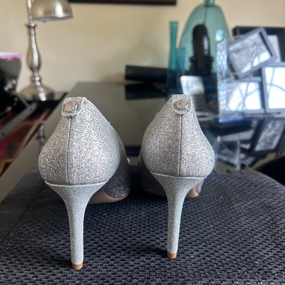 Michael Kors Silver glitter stiletto pumps, size 8.5 - Picture 4 of 5